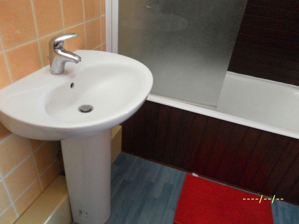 Mini House Apartment Lesneven Екстериор снимка